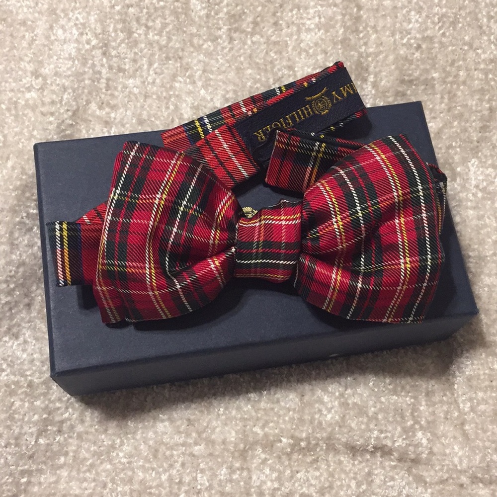 Tommy Hilfiger Adjustable Bow Tie